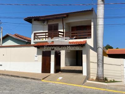 Casa para Venda, em Sarapuí, bairro Centro
